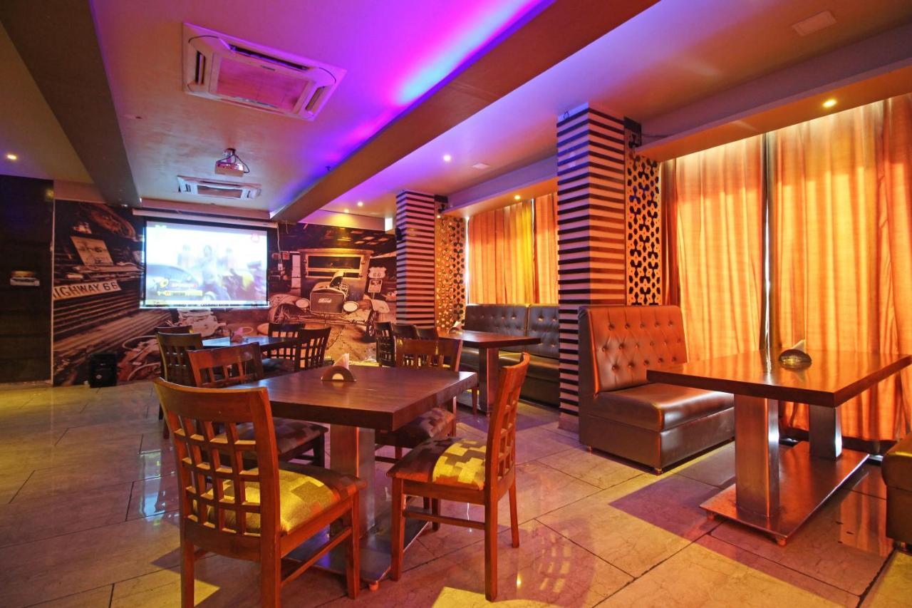 Oyo 4964 Golden Oyster Suites Dehradun Exterior foto